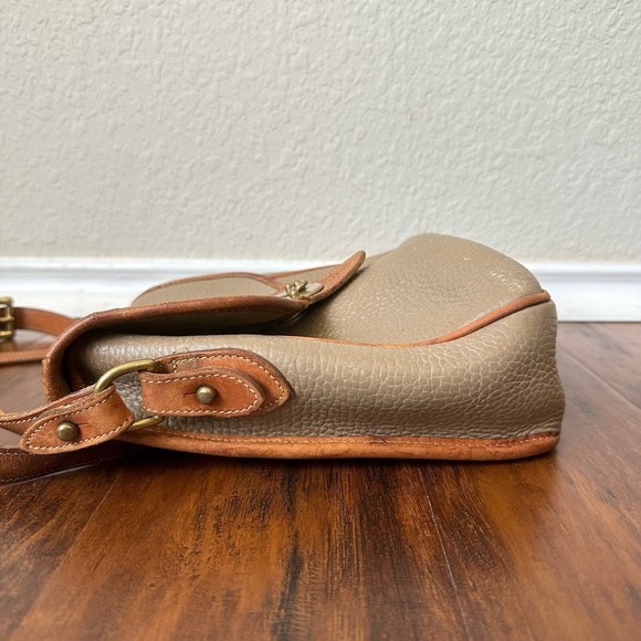 Vintage DOONEY & BOURKE Crossbody Bag Taupe USA MADE (L 8" x W 3" x H 9") - Picture 6 of 13